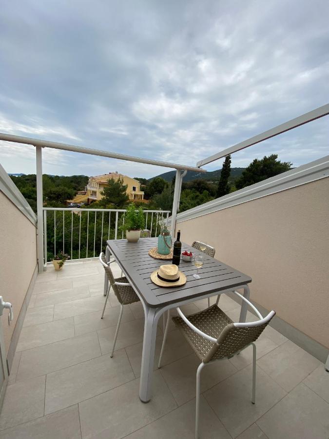 Apartment Vital Nerezine Exteriör bild
